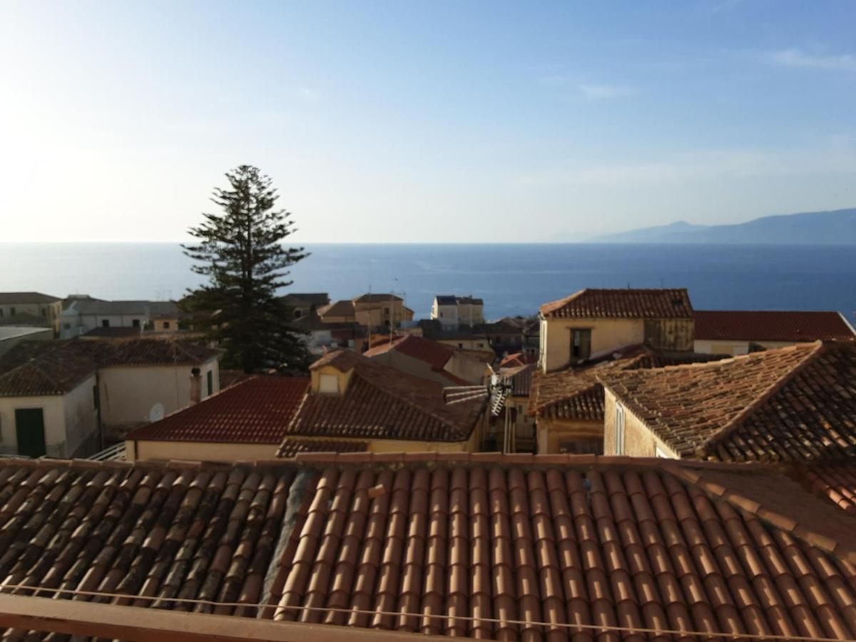 "Lo Studiolo" Apartment Pizzo  Exterior photo
